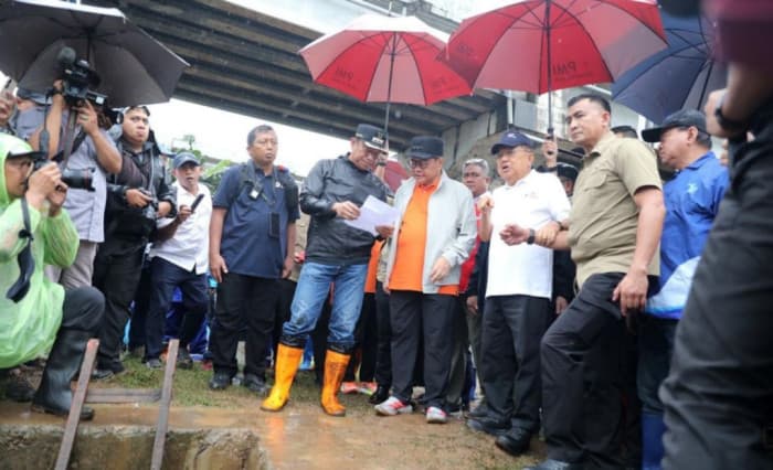 Pramono Anung Pimpin Kerja Bakti Serentak Jaga Jakarta Bersih